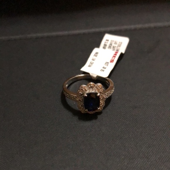 Sterling silver sapphire ring - Picture 5 of 5